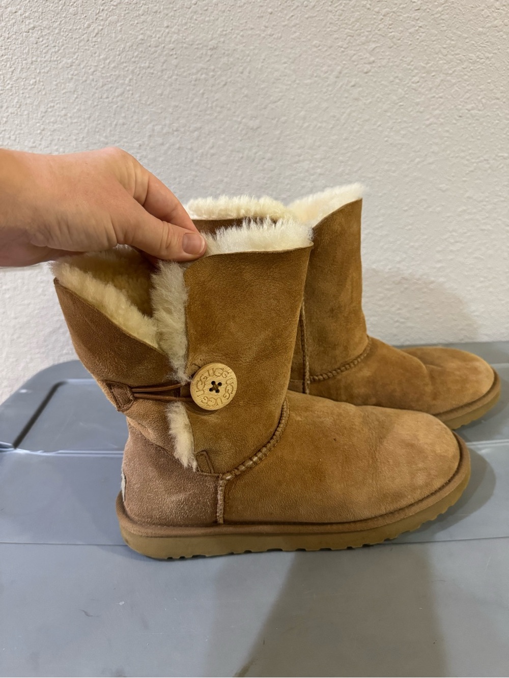 UGG Chestnut Button-Detail Short Sheepskin Boots